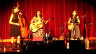 Glory Bound by the Wailin&#39; Jennys at the Mauch Chunk Opera House