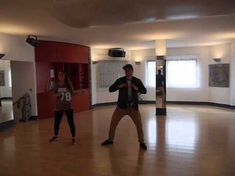 Trendtanz No. 1 (Cheerleader mit Musik)