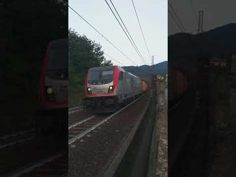 Incrocio treni e494 017 mir container touax + treno cisterne mobili,Rigoroso,trains hunter,Giovi