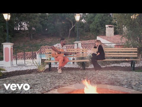 download lagu mp3 mp4 Fecha A Porta, download lagu Fecha A Porta gratis, unduh video klip Fecha A Porta