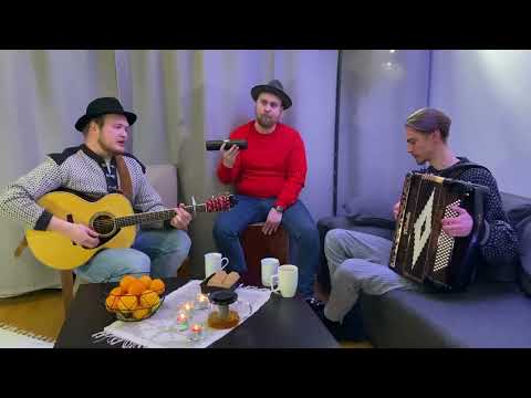 Ansambel Ahoi - Taas sajab valget lund