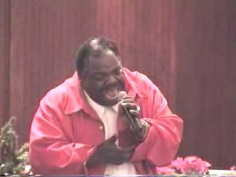 Darryl Pandy sings Holy Night / Silent Night