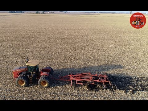 Fall Tillage in Illinois -  Versatile 520 Tractor pulling a Krause Dominator