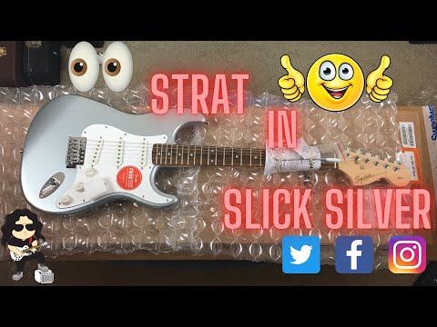 2020 Squier Stratocaster in Slick Silver 😎 Unboxing and QUALITY CHECK!👌
