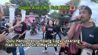 Download lagu Awalnya Mas Riski Hanya Penyumbang  Sekarang Di Angkat Jadi Vocalis Di Putra Megantara  mp3