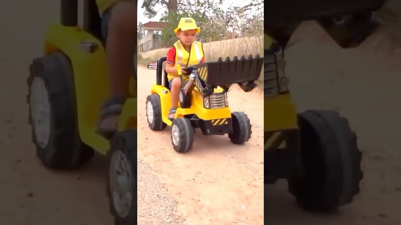 ディマはトラクターに乗って、故障したトラクターを修理しに向かいます#shorts