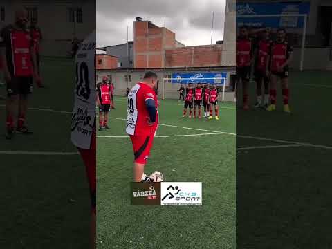 SERÁ QUE O RONALDÃO SABE BATER FALTA? 🔥 #shorts