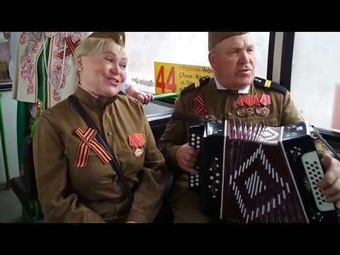 Поющий автобус к годовщине Победы 9 мая