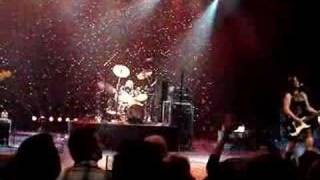 The Go-Go&#39;s - (Remember) Walking in the Sand