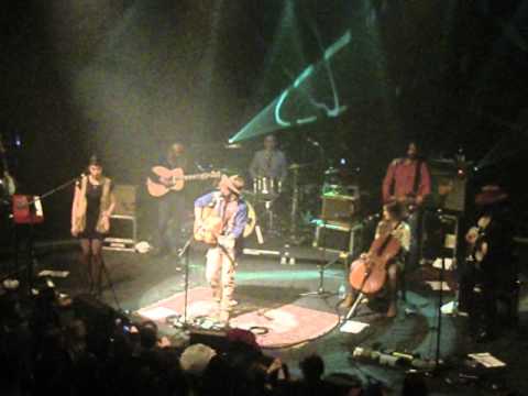 ANGUS STONE &  MARION MAYER - Wooden Chair (Live @ La Cigale Paris)