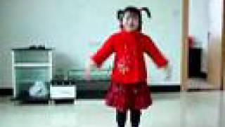 preview picture of video 'dancing my daughter, 小孩子跳舞'
