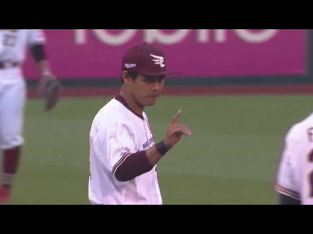 【1回表】広い守備範囲を見せる!! イーグルス・山崎剛 三遊間を抜けそうな打球を好捕!!  2023年6月8日 東北楽天ゴールデンイーグルス 対 阪神タイガース