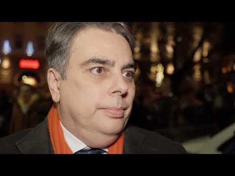 Асен Василев: „Решенията не ги взима кабинетът. Взима ги Пеевски“