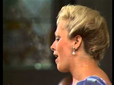 Pergolesi Stabat Mater 2  Cujus animam gemetem