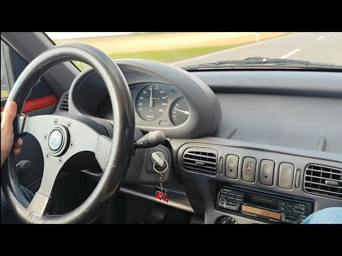 Nissan Micra K11 1.0L 54HP CG10DE cold startup sound and acceleration