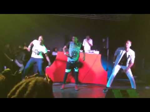 Dj Bavy & Os Do Momento Live