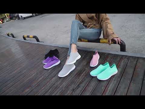 download lagu mp3 mp4 Hypnotic Sneakers, download lagu Hypnotic Sneakers gratis, unduh video klip Hypnotic Sneakers