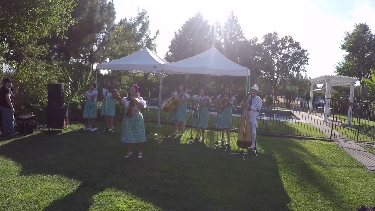 Promotional video thumbnail 16 for Grupo Bella
