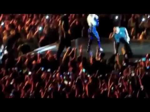 Beyoncé tirée hors de scène par un fan hystérique // Beyoncé - pulled off stage - Sao Paulo