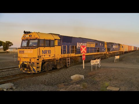 6MA5 Container Train Heads Into The Loop Line (22/1/2021) - PoathTV Australian Trains & Railways