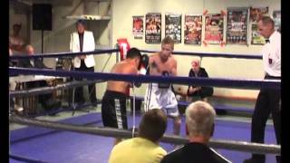 Kuopion Riento saliotelut 27.08.2011. Ottelemassa Tuomo Eronen ja Marcu Benone