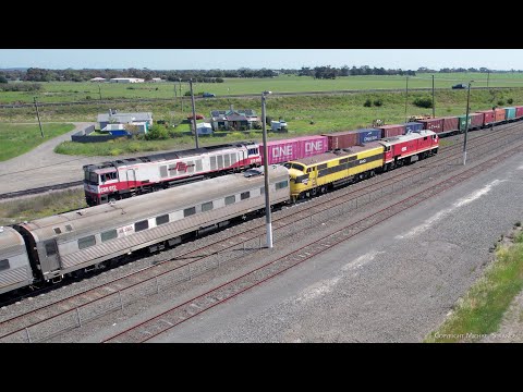 7922V SCT Dooen Container Train Crosses SSR / ARTC AK Carriage Test Train (20/10/2022) - PoathTV
