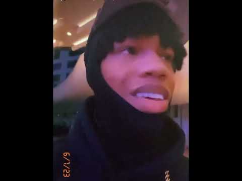 el kamel ft zurdo mc - hablate abakua . Es acusado de plagio y arremete contra el genero