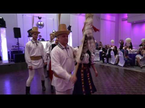 Ansamblul de dansuri HORA din Montreal