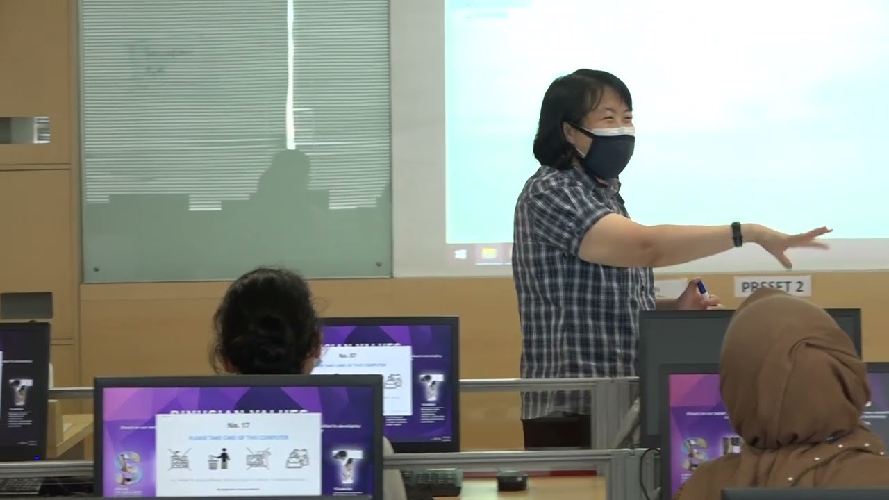 Pelatihan Mengenai Sosial Media Kepada Pengolah TMII