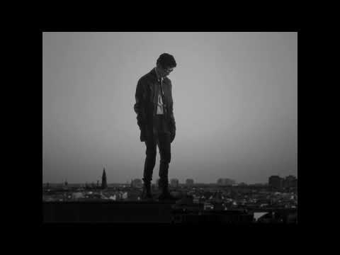 Wayne - BERLINO (Official Visual Video)