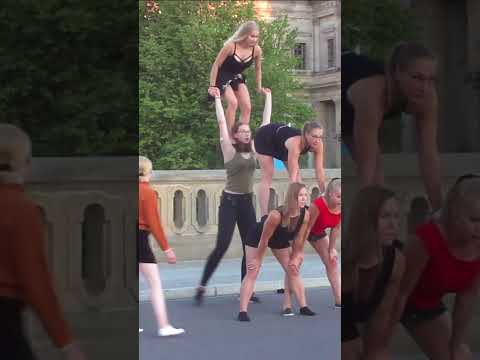 Cheerleader Pyramide #shorts