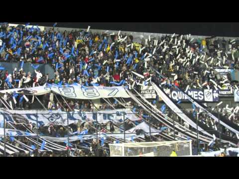 "Fiesta previa de los Indios Quilmes frente a Newells" Barra: Indios Kilmes • Club: Quilmes