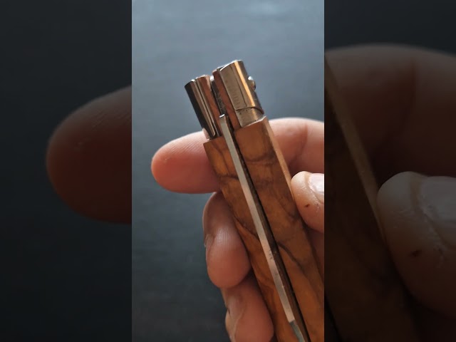 Vídeo relacionado con MULTITACTICO Navaja MARTINS con grabado de perdiz en el mango.