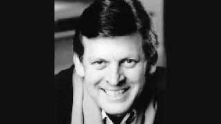 Thomas Allen - My gallant crew, good morning (from HMS Pinafore)