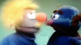 Classic Sesame Street: Harvey Kneeslapper - X Marks The Spot (W/ Longer Beginning)