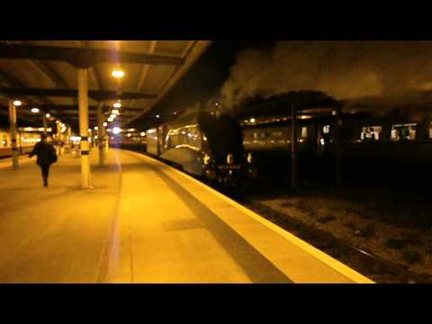 LNER Class A4 Pacific No 4464 'Bittern @ York {The Capital Streak} 05/12/2013.