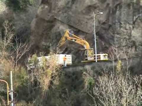 Cleto - Lavori post crollo di roccia