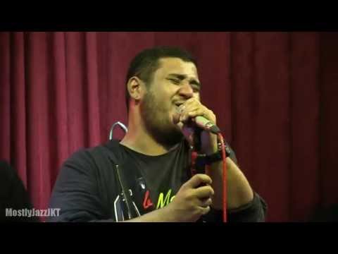 Mike Mohede Tribute to Bob Marley - No Woman No Cry @ Mostly Jazz 30/05/14 [HD]