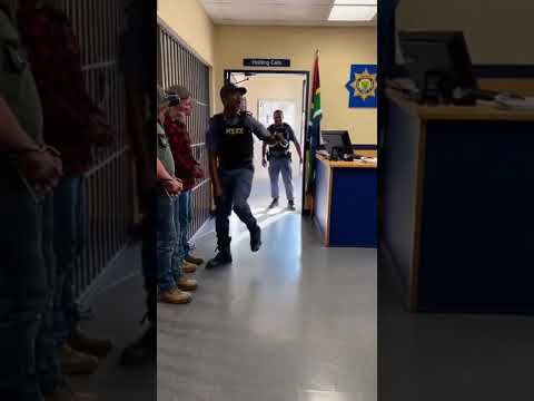 SAPS Officers Are The Best In The World #mzansirealtalk