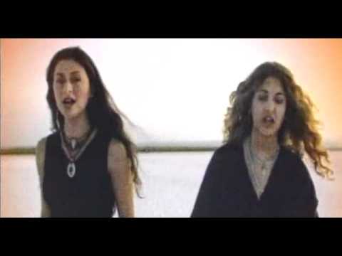 download lagu mp3 mp4 Ella Baila Sola Cuando Los Sapos Bailen Flamenco, download lagu Ella Baila Sola Cuando Los Sapos Bailen Flamenco gratis, unduh video klip Ella Baila Sola Cuando Los Sapos Bailen Flamenco