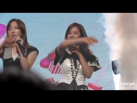 120901 Yuri - Gee at Look Concert