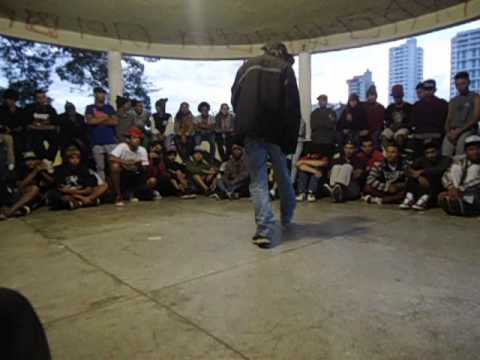 True Floor 2014 - Top 32 - Marcelinho ( Altos Beats ) vs Borracha ( Mega Break )