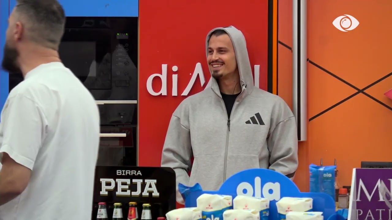 “Erdha të sugjeroj që lojë me bukën mos bëj”/ Selin i drejtohet Mateos teksa ai qëndron tek...