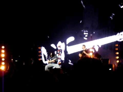 Rodrigo y Gabriela with Robert Trujillo.MPG