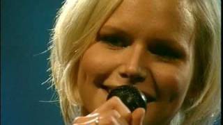 The Cardigans Live in Shepherds Bush Empire London 1996 (19) - Sabbath Bloody Sabbath