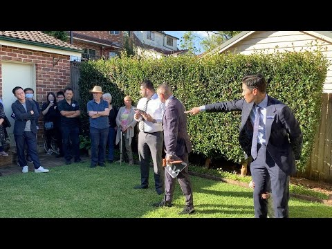 North Shore Sydney Auction - 2 Park Lane Gordon - William Chan - Marshall Chan Yahl