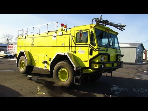 WALTEK AIRPORT CRASH TRUCK SEEN IN CORWALL ONTARIO NOVEMBER 2020