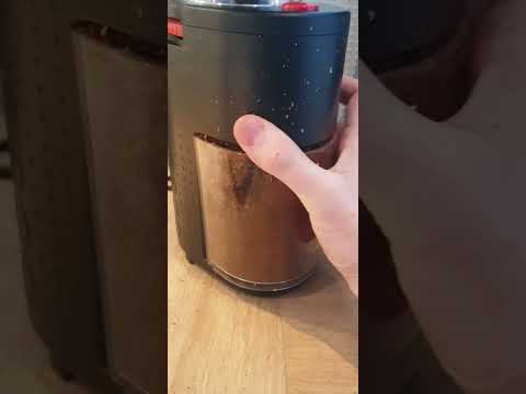 How the Bodum BISTRO Burr Coffee Grinder works. If you buy this you buy yourself a clean-up job