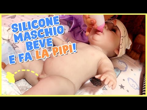 MASCHIETTO IN SILICONE! Beve e fa la pipì!! 💦 (CYOMI)
