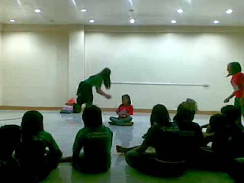 Makisig at Marysa Part 1 (UPCS Camp '09)